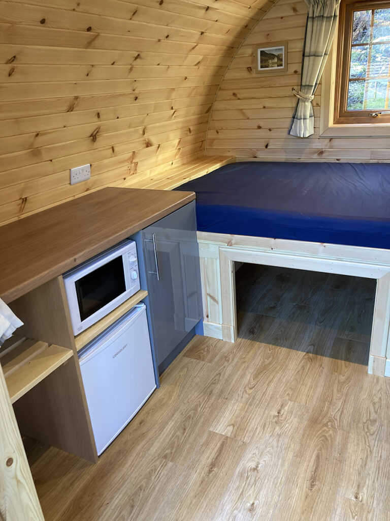 double-posh-pod-inside-bed